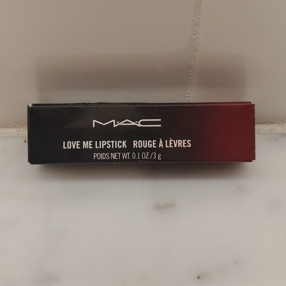 Mac E for Effortless Love Me Lipstick